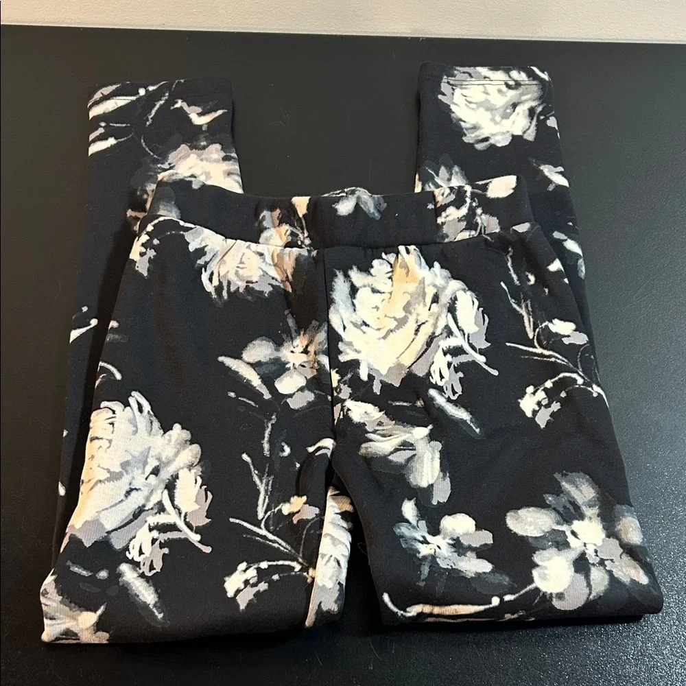 GAP Kids Black‎ and White Floral Leggings